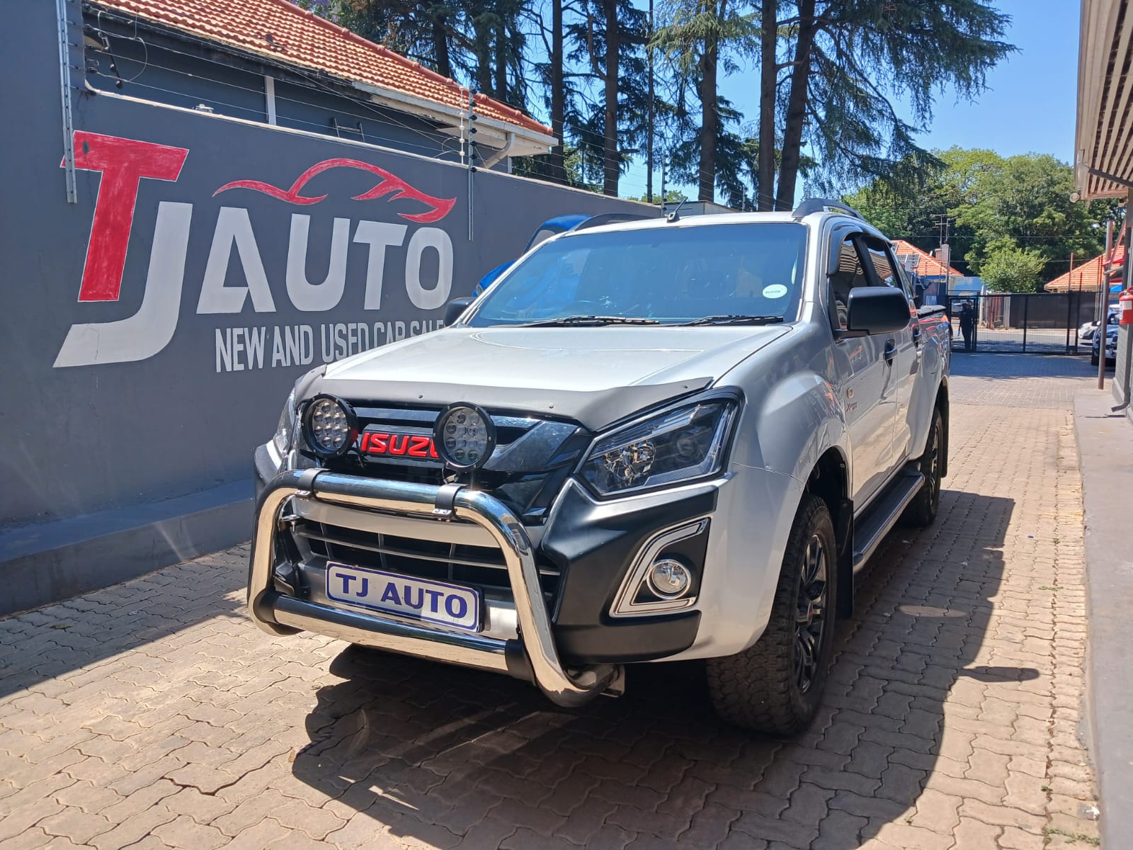 Read more about the article 2022 Isuzu D-Max 250 HO X-Rider Auto Double-Cab