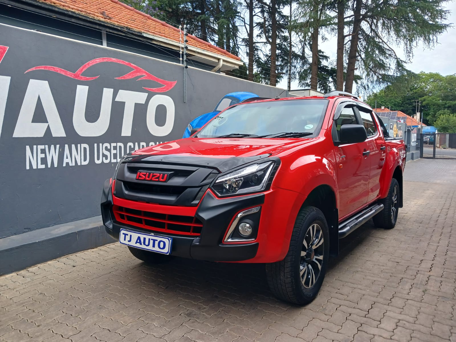 Read more about the article 2017 Isuzu KB 250 D-Teq HO X-Rider Double-Cab