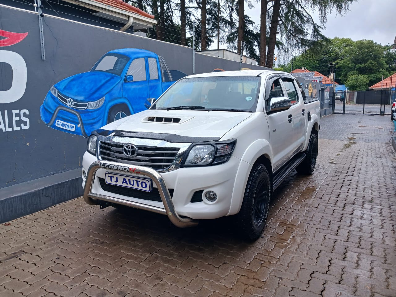 Read more about the article 2013 Toyota Hilux 3.0 D-4D Raider Raised Body Double-Cab