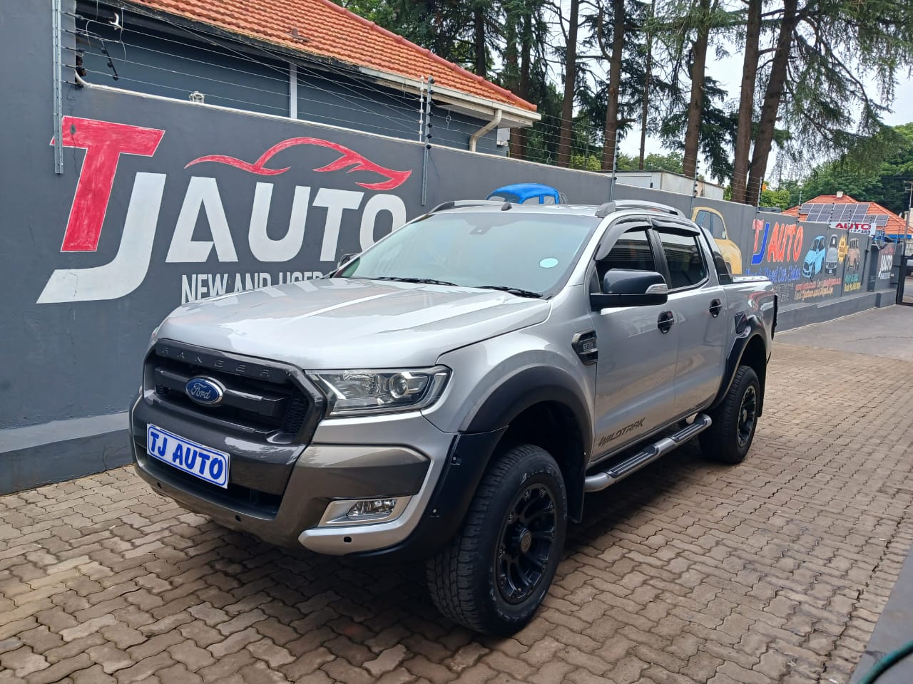 Read more about the article 2015 FORD RANGER 3.2 TDCi WILDTRAK DOUBLE CAB 4X2