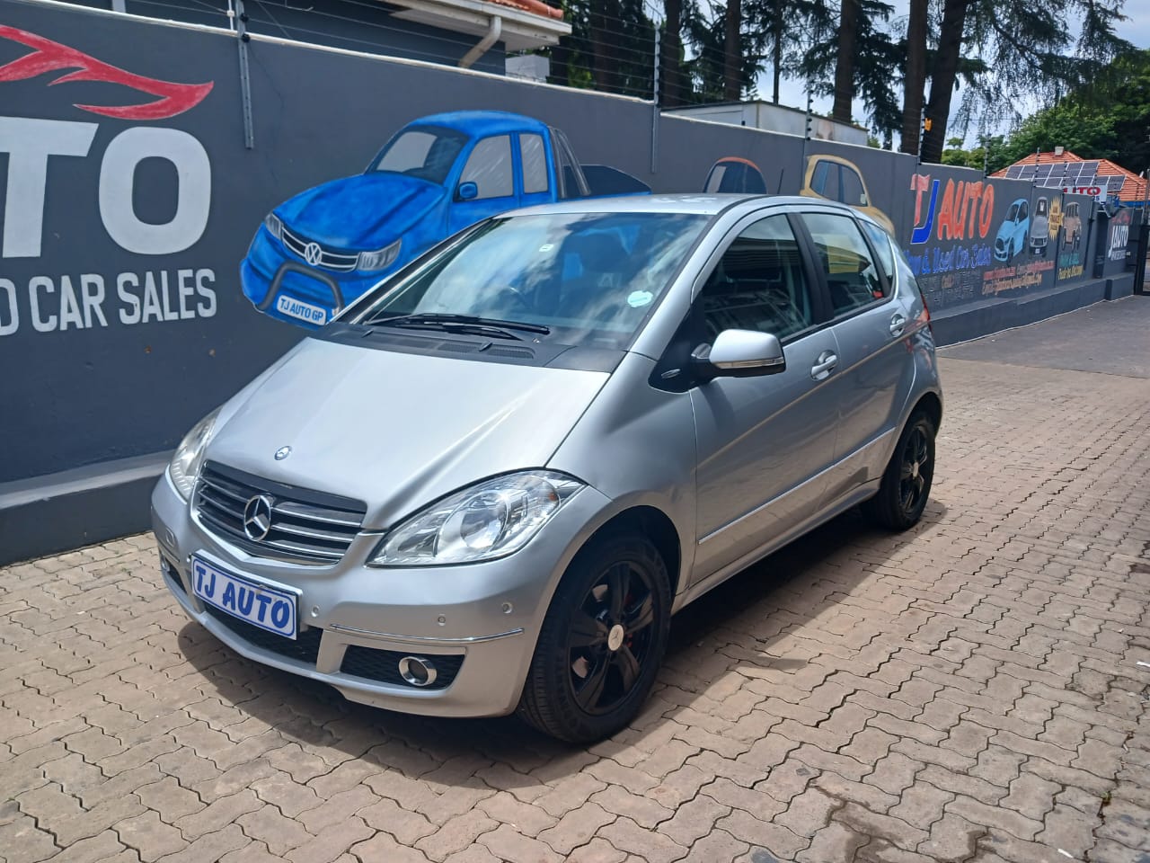 Read more about the article 2011 MERCEDES-BENZ A-CLASS A200 AUTO
