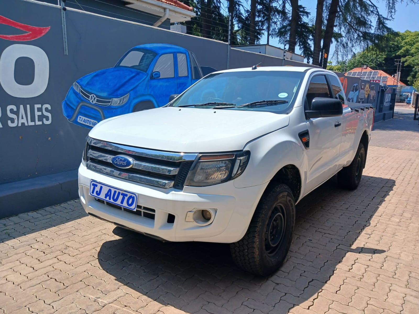 Read more about the article 2016 FORD RANGER 2.2TDCi SUPERCAB HI-RIDER XL