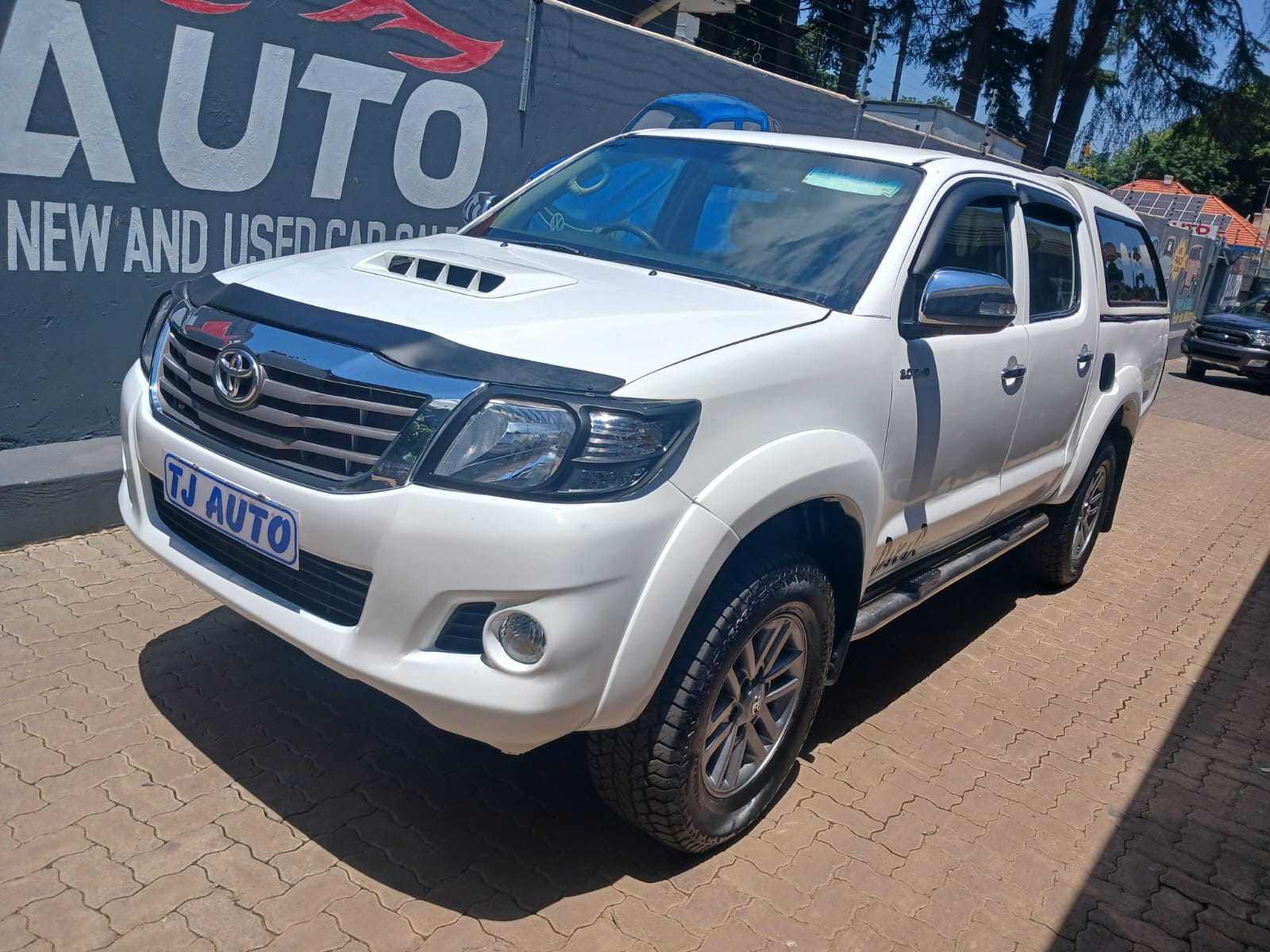 Read more about the article 2013 TOYOTA HILUX 3.0D-4D DOUBLE CAB 4×4 RAIDER