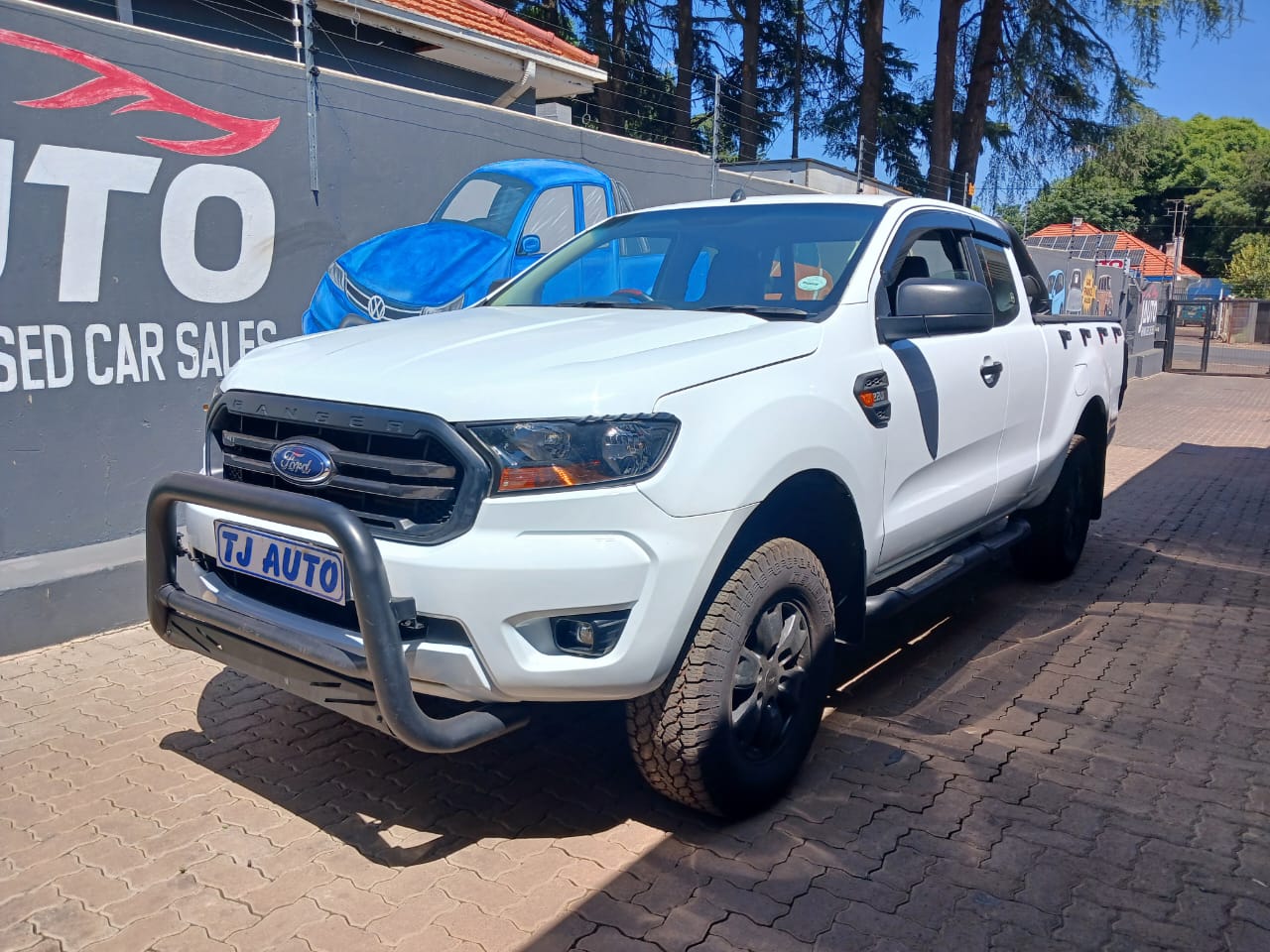 Read more about the article 2015 FORD RANGER 2.2TDCi SUPERCAB HI-RIDER XL