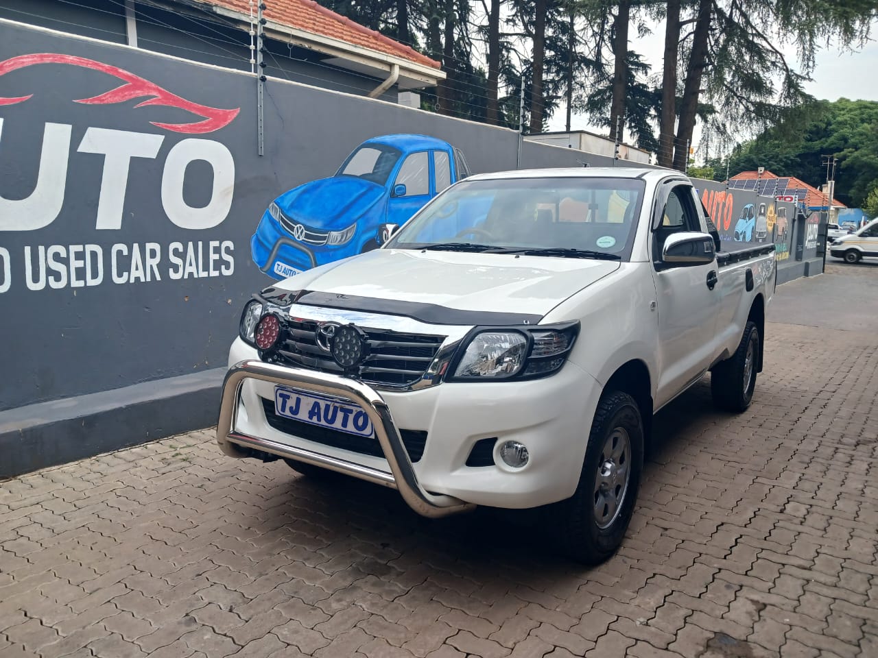 Read more about the article 2011 TOYOTA HILUX 2.5D-4D SINGLE CAB 4X2