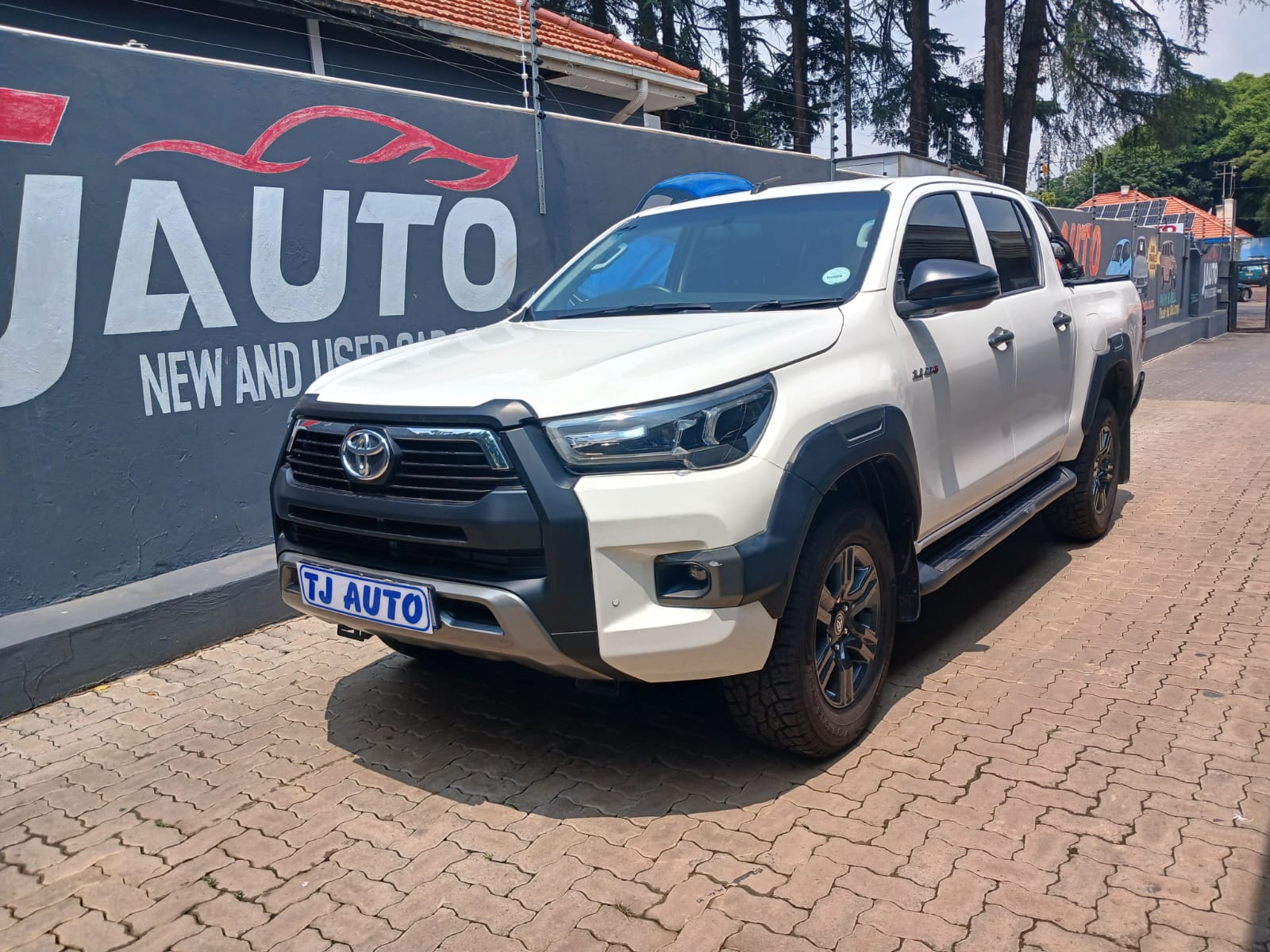 Read more about the article 2022 TOYOTA HILUX 2.4GD-6 DOUBLE CAB 4×4 RAIDER
