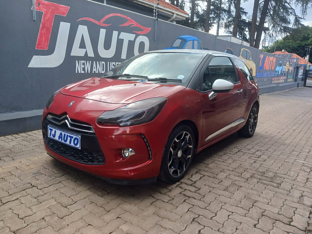Read more about the article 2016 CITROEN DS3 e-THP 120kW SPORT
