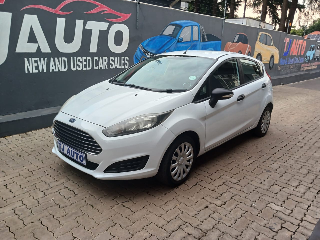 Read more about the article 2015 FORD FIESTA 1.6TDCi TREND