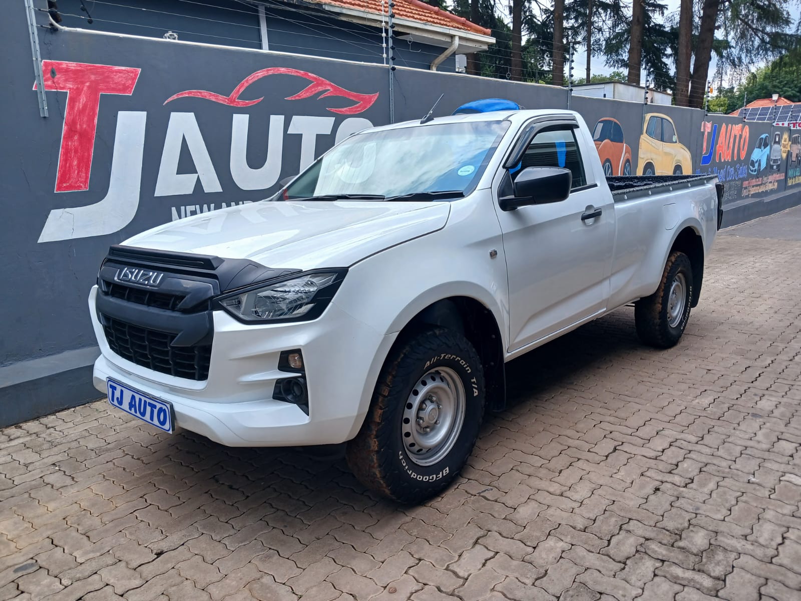 Read more about the article 2023 ISUZU D-Max 1.9TD SINGLE CAB