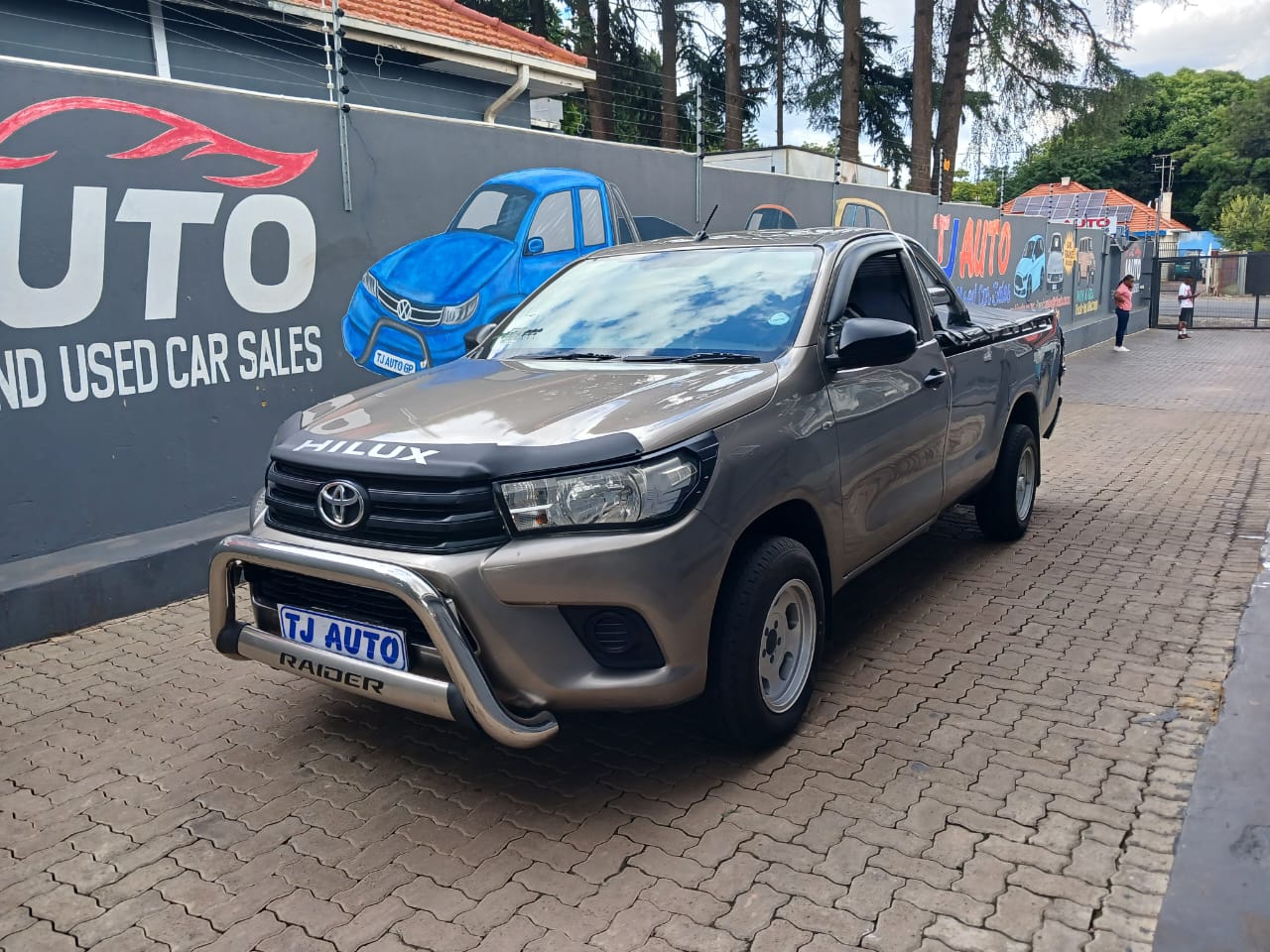 Read more about the article 2016 TOYOTA HILUX 2.4GD-6 SRX