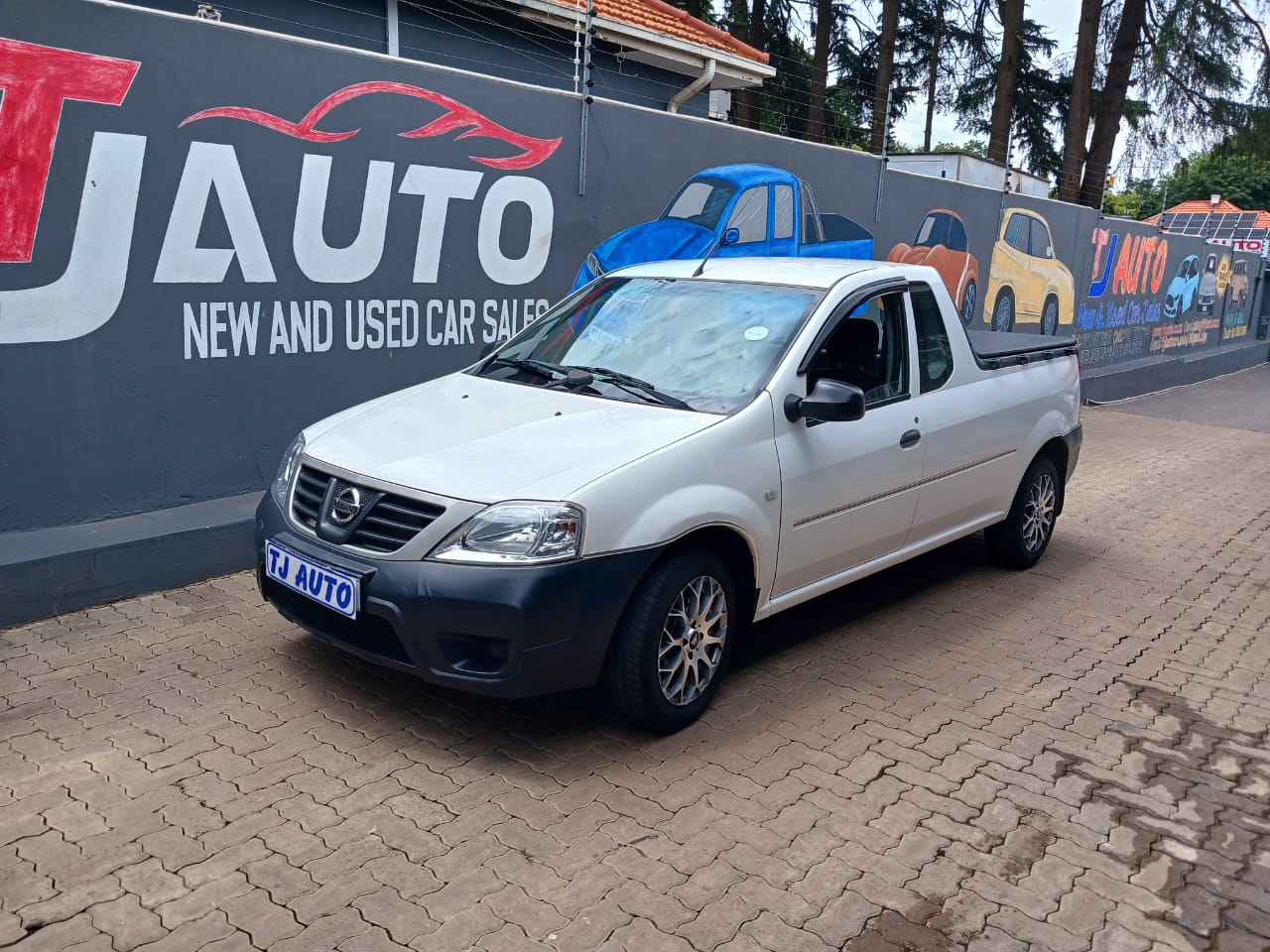 Read more about the article 2020 NISSAN NP200 1.6i (Aircon) SAFETY PACK