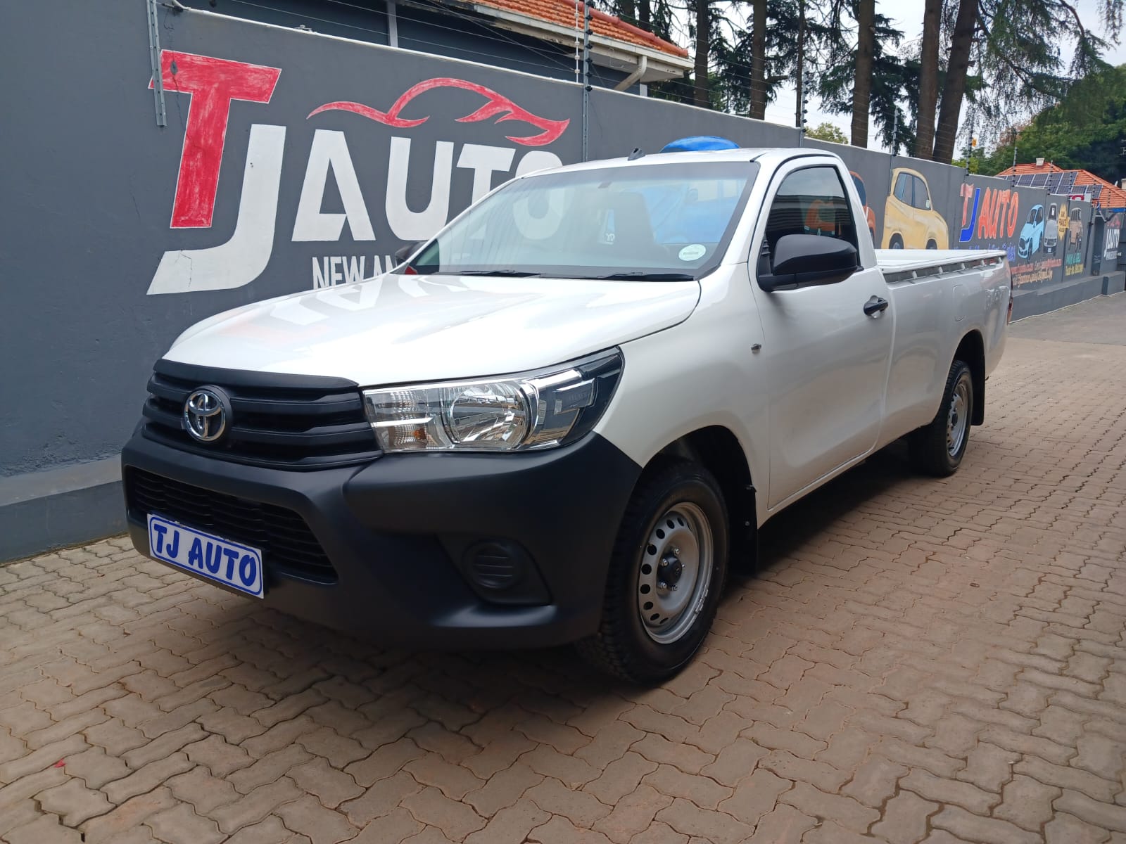 Read more about the article 2024 TOYOTA HILUX 2.0 VVTi