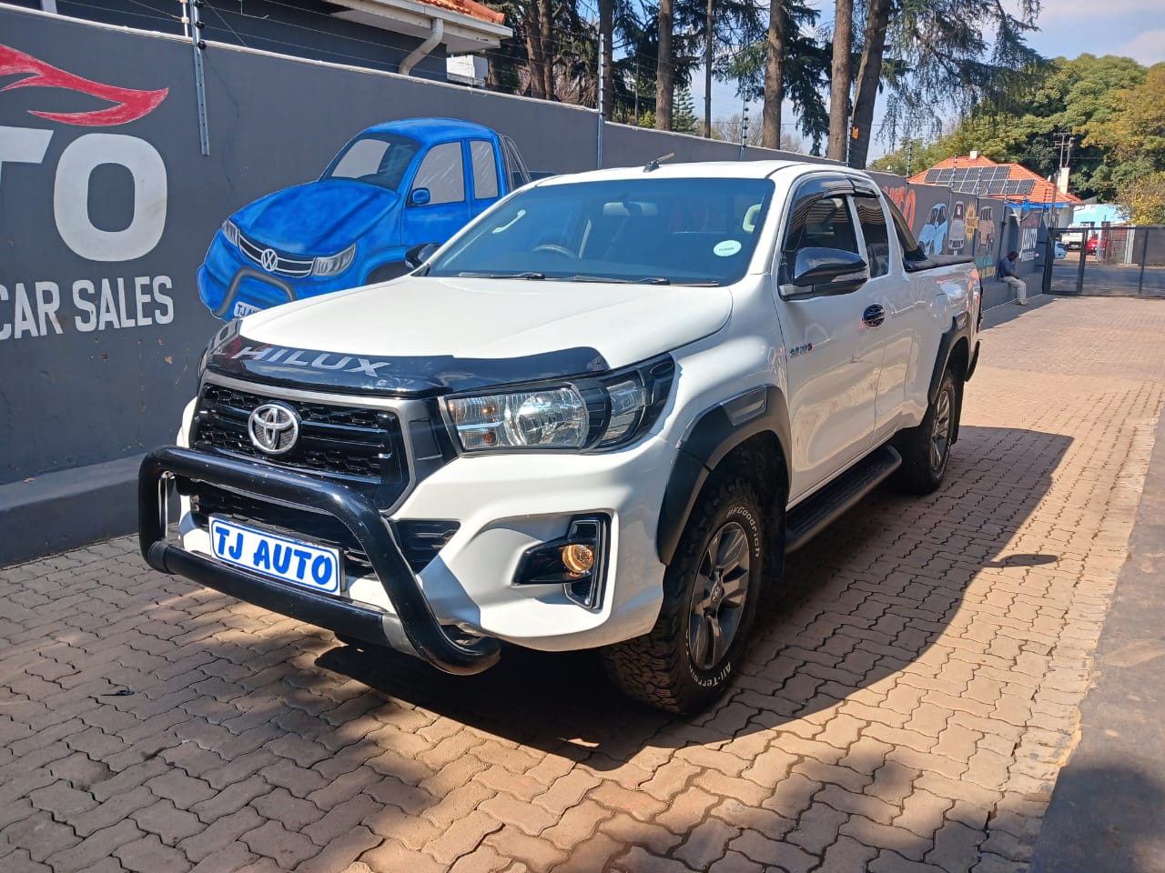 Read more about the article 2017 TOYOTA HILUX 2.4GD-6 Xtra CAB SRX