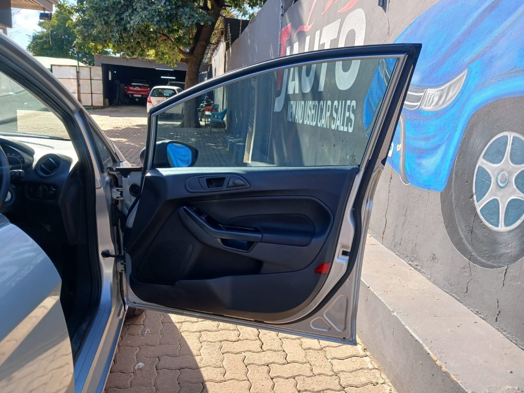 WhatsApp-Image-2025-05-20-at-15.39.49-2