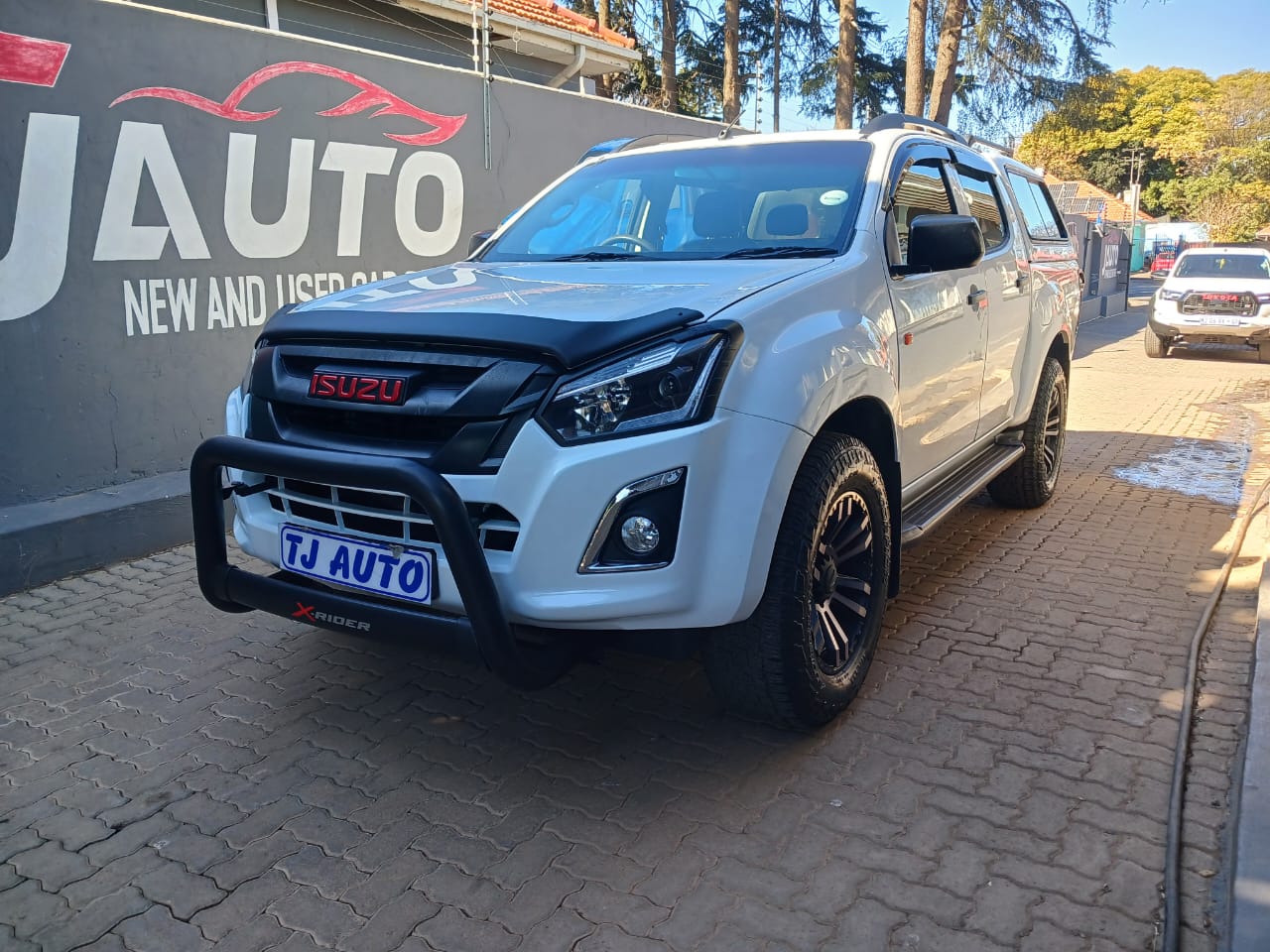 Read more about the article 2019 ISUZU D-Max 250 DOUBLE CAB 4×4 X-RIDER