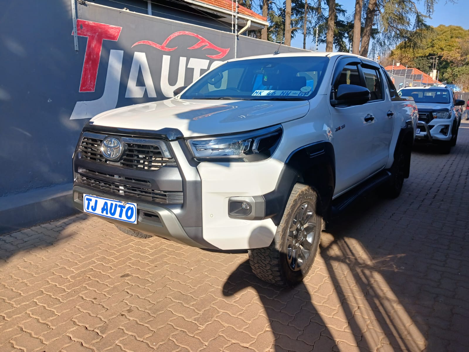 Read more about the article 2022 TOYOTA HILUX 2.8GD-6 DOUBLE CAB 4×4 LEGEND AUTO