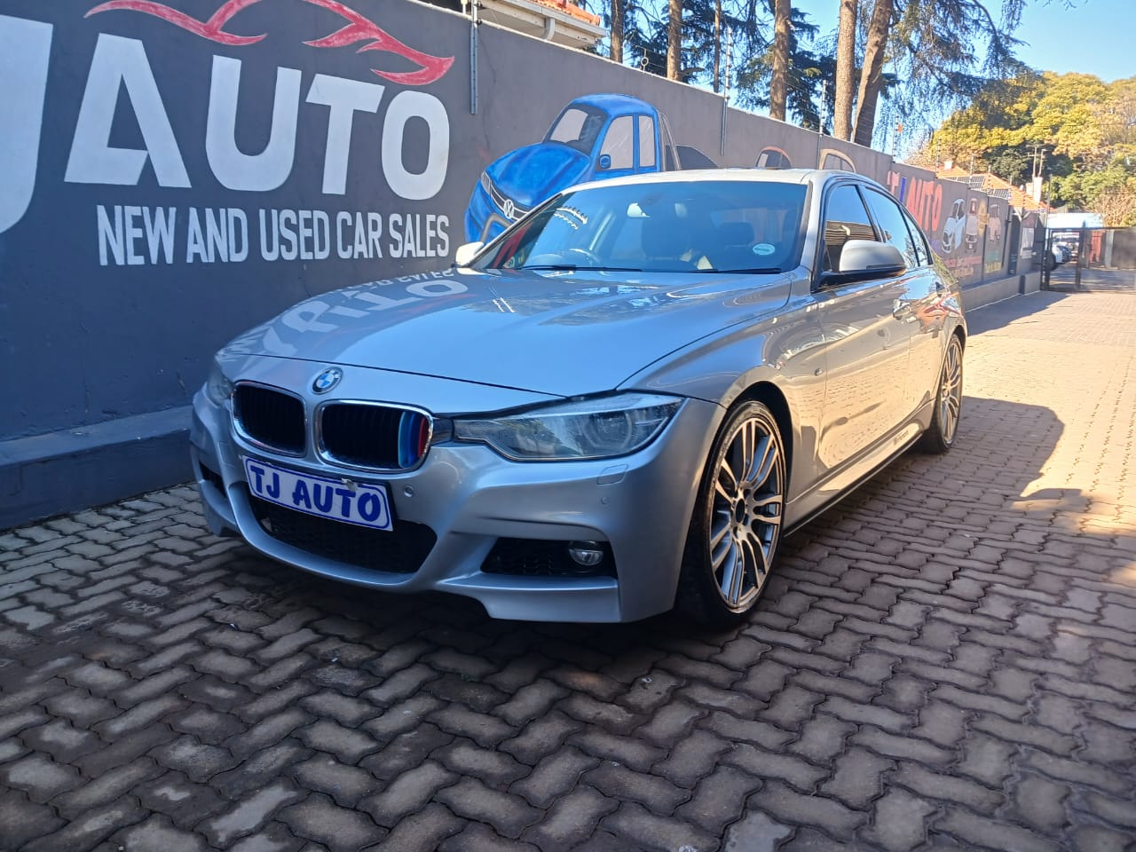Read more about the article 2015 BMW 3 SERIES 320i AUTO