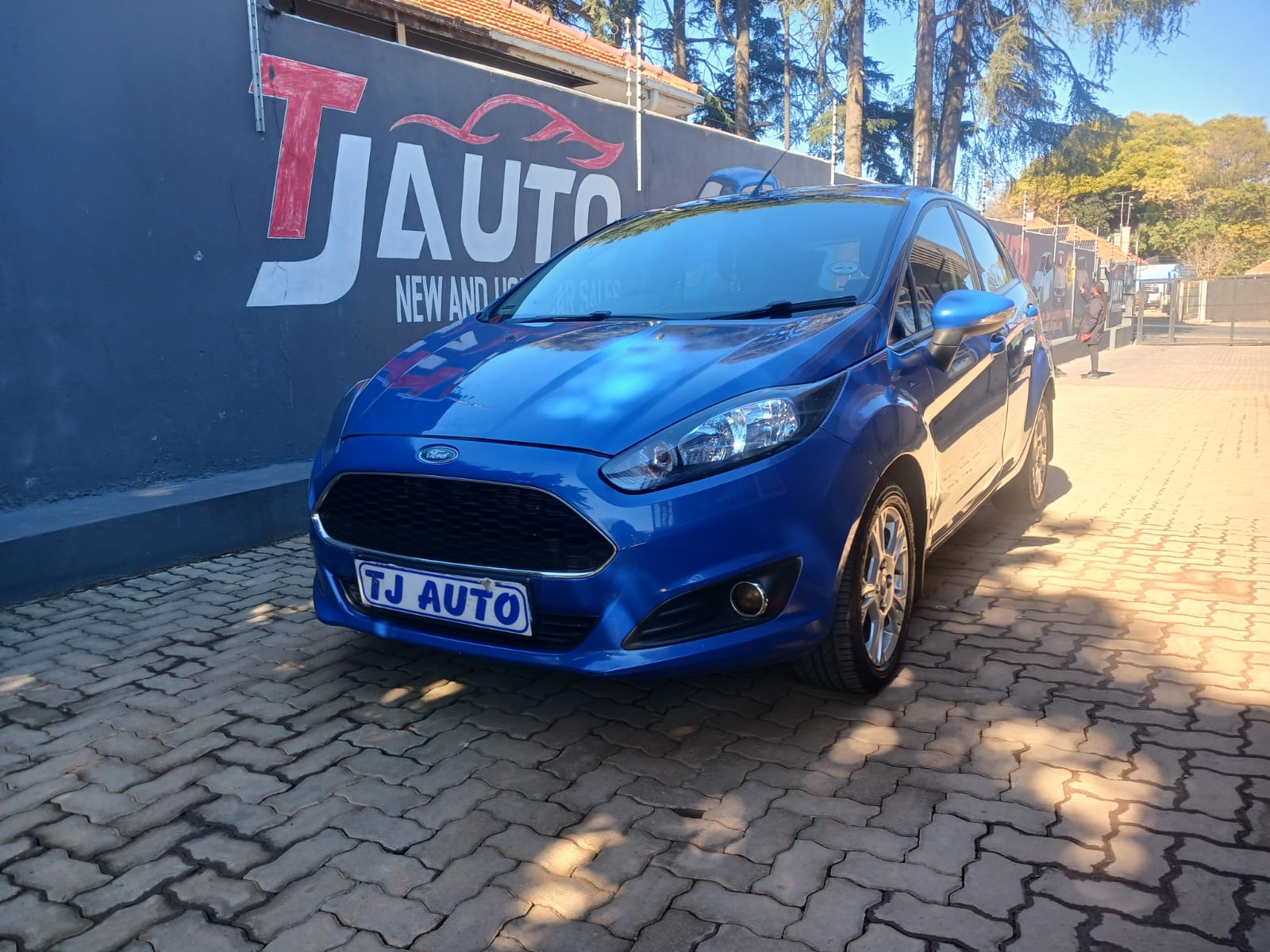 Read more about the article 2014 FORD FIESTA 5-door 1.4 TREND