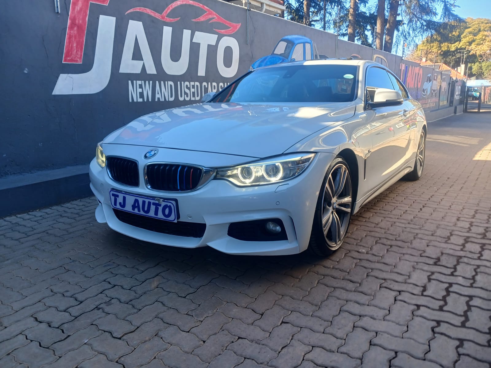 Read more about the article 2014 BMW 4 SERIES 420i COUPE M SPORT AUTO