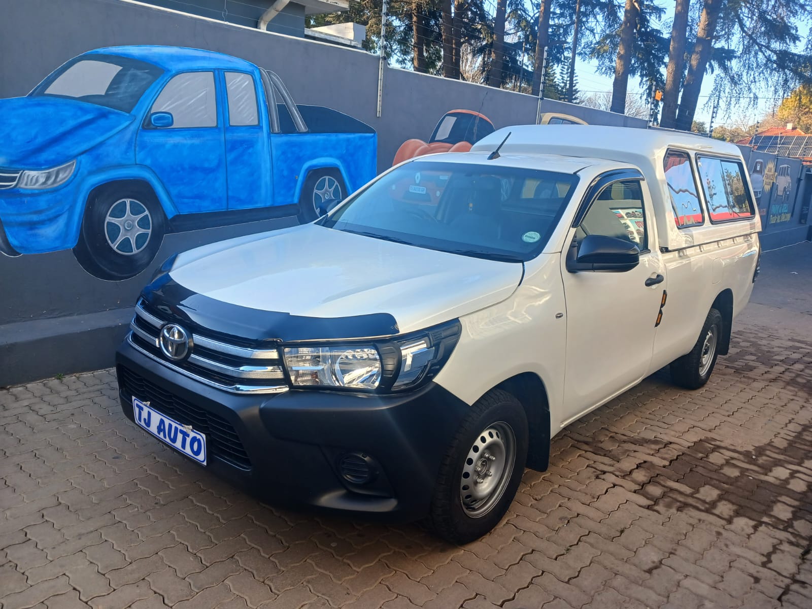 Read more about the article 2017 TOYOTA HILUX 2.4GD (Aircon)
