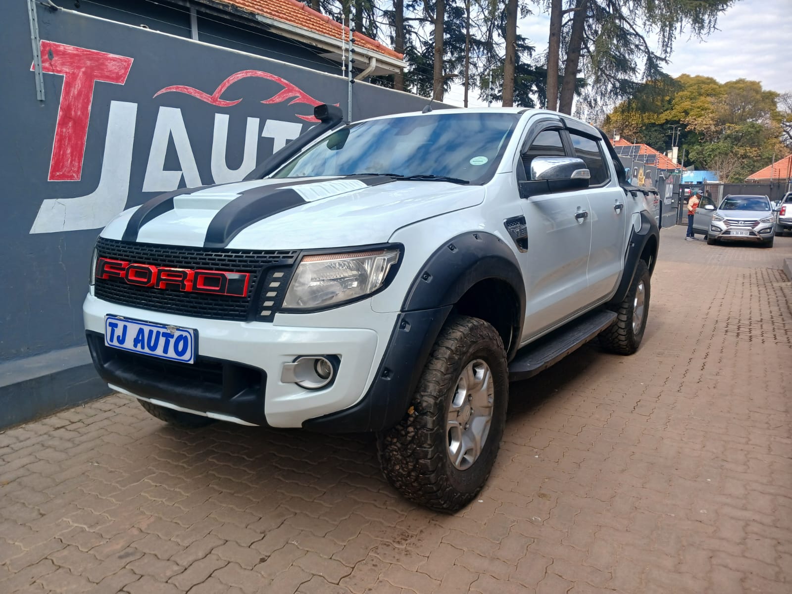 Read more about the article 2013 FORD RANGER 3.2TDCi DOUBLE CAB 4×4 XLT AUTO