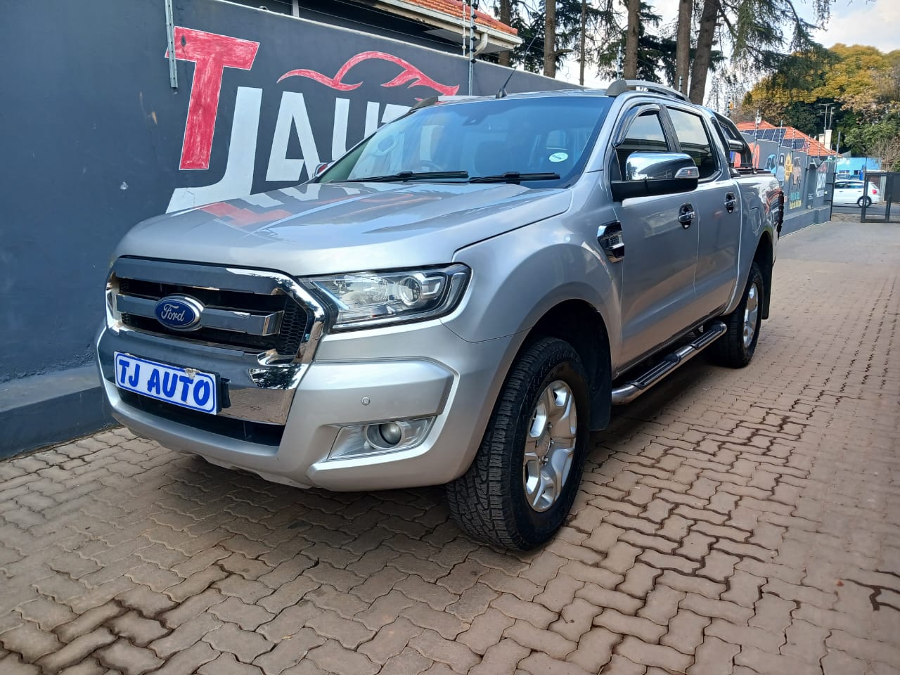 Read more about the article 2017 FORD RANGER 3.2TDCi DOUBLE CAB HI-RIDER XLT AUTO