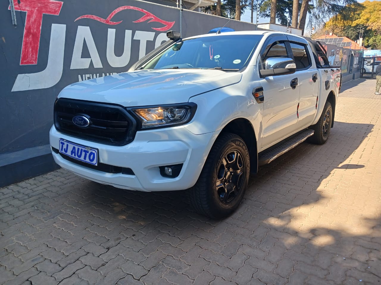 Read more about the article 2018 FORD RANGER 2.2TDCi DOUBLE CAB HI-RIDER XL