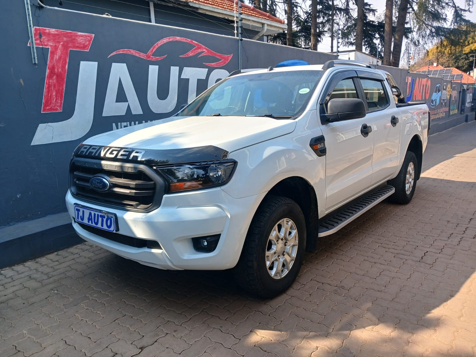 Read more about the article 2016 FORD RANGER 2.2TDCi DOUBLE CAB HI-RIDER XL