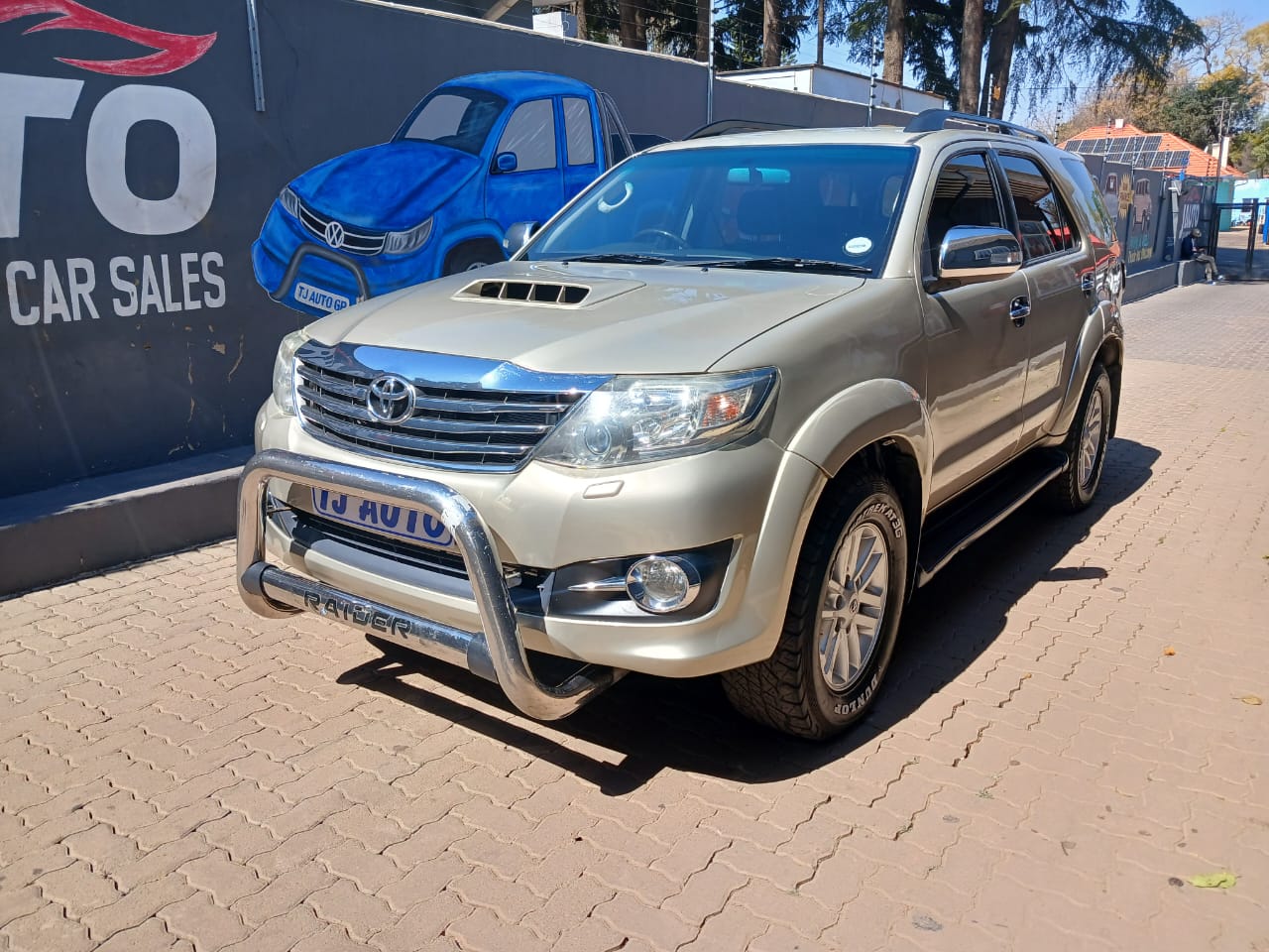 Read more about the article 2015 TOYOTA FORTUNER 3.0D-4D AUTO