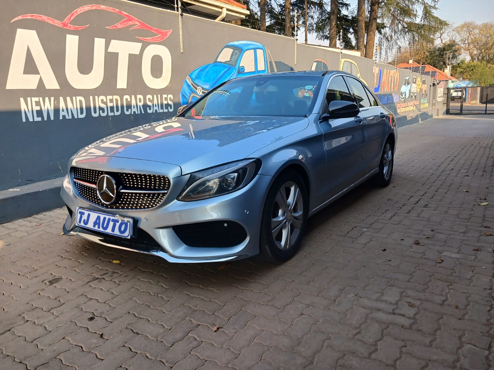 Read more about the article 2016 MERCEDES-BENZ C-Class C220 BLUETEC AUTO