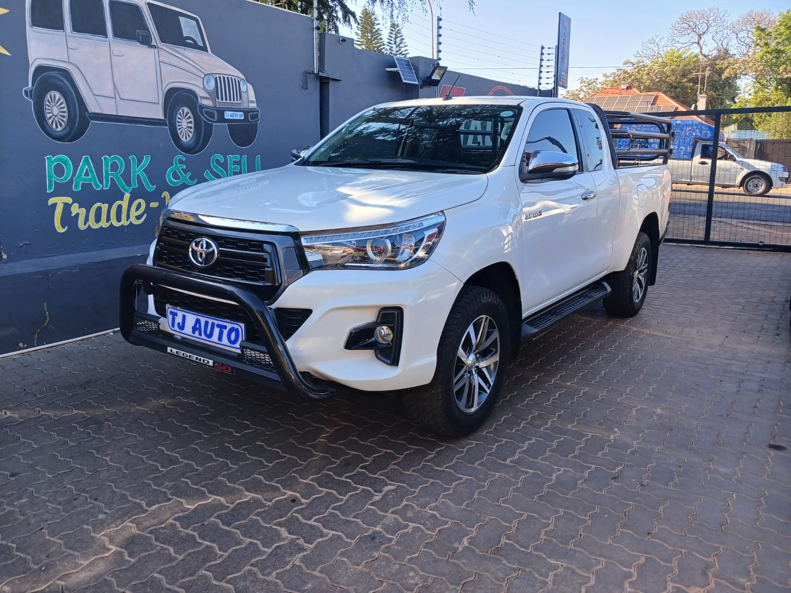 Read more about the article 2019 TOYOTA HILUX 2.8GD-6 Xtra CAB 4×4 RAIDER