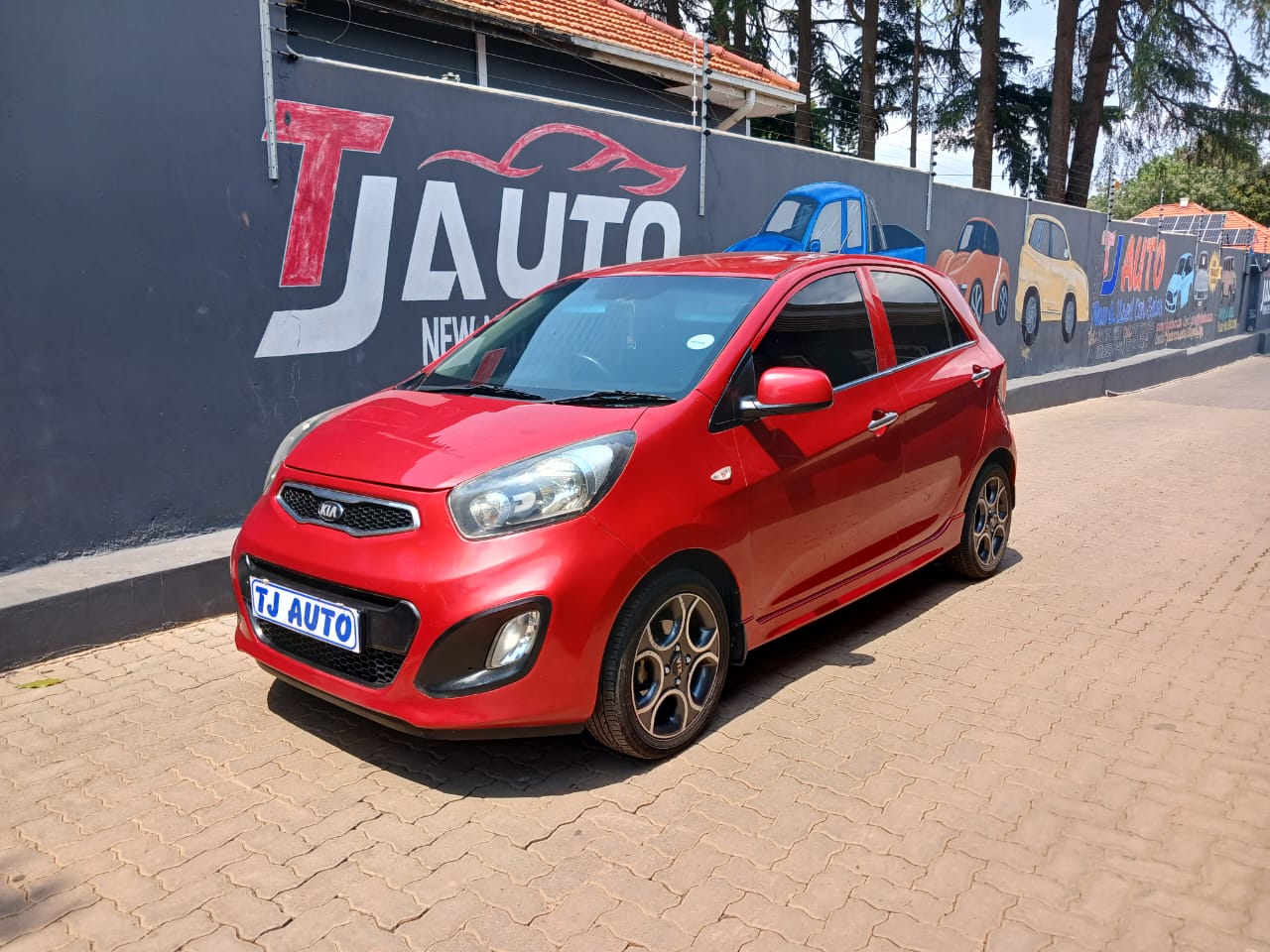 Read more about the article 2013 KIA PICANTO 1.2 EX