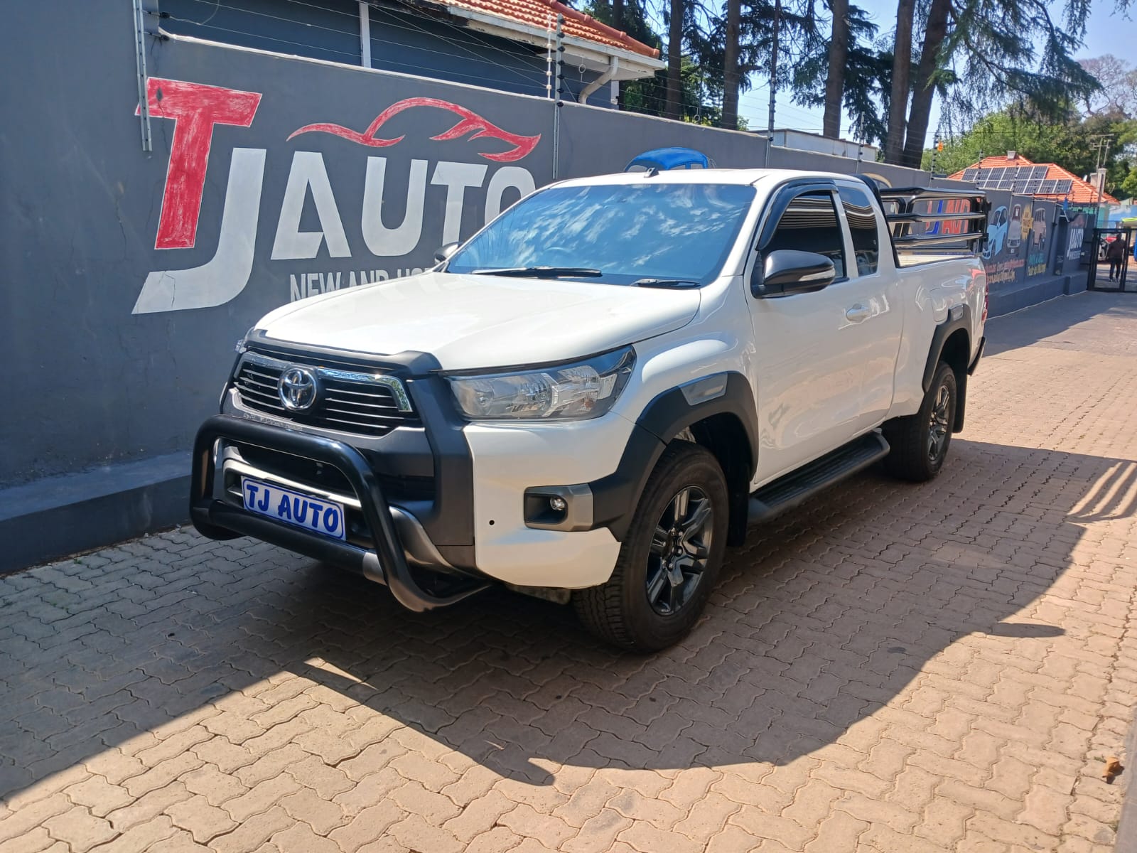 Read more about the article 2024 TOYOTA HILUX 2.4GD-6 Xtra CAB RAIDER