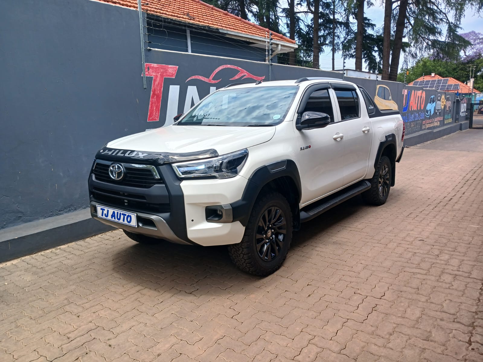 Read more about the article 2024 TOYOTA HILUX 2.4GD-6 DOUBLE CAB 4×4 RAIDER AUTO