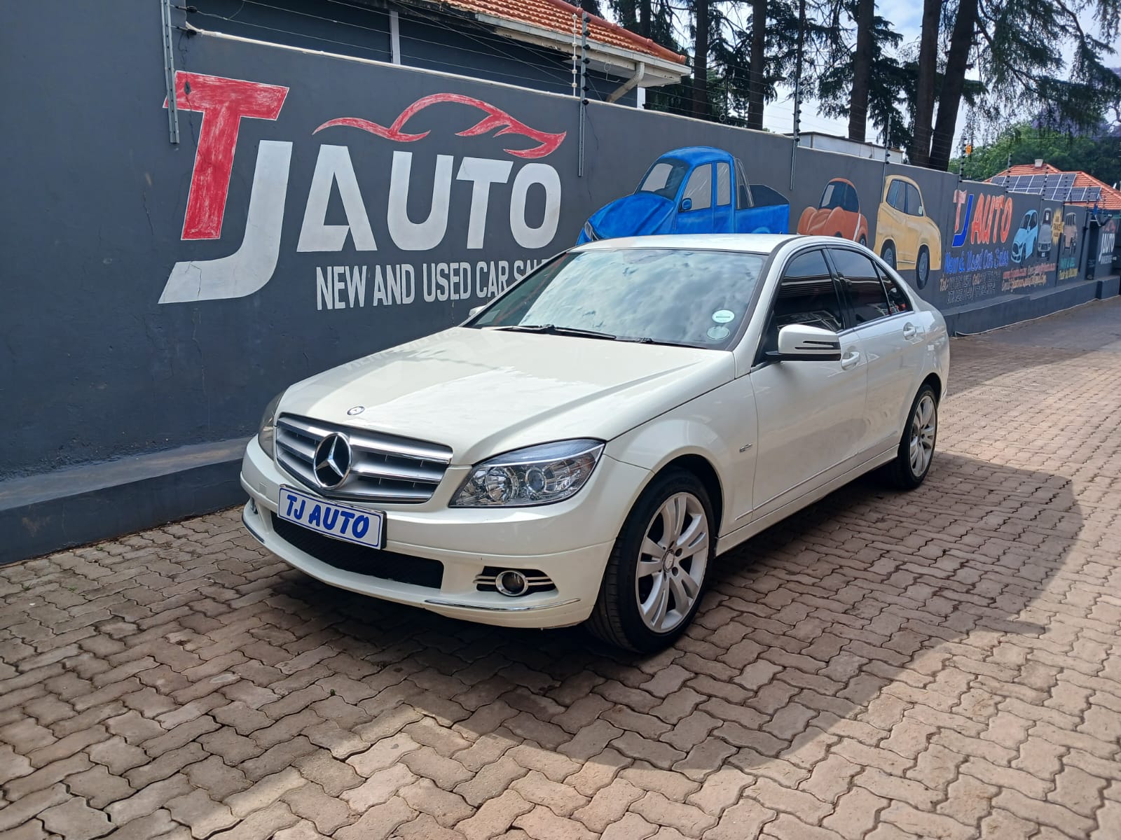 Read more about the article 2010 MERCEDES-BENZ C-Class C180 AVANTGARDE AUTO