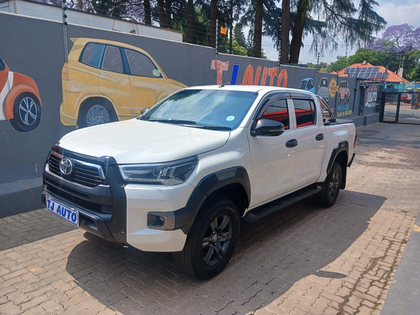 Read more about the article 2022 TOYOTA HILUX 2.4GD-6 DOUBLE CAB RAIDER