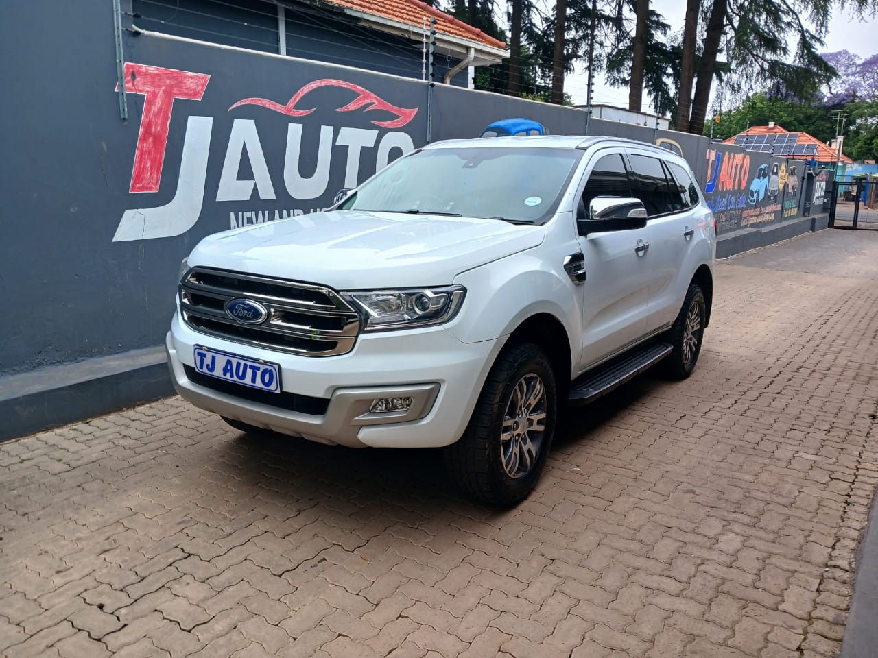 Read more about the article 2017 FORD EVEREST 2.2TDCi XLT AUTO