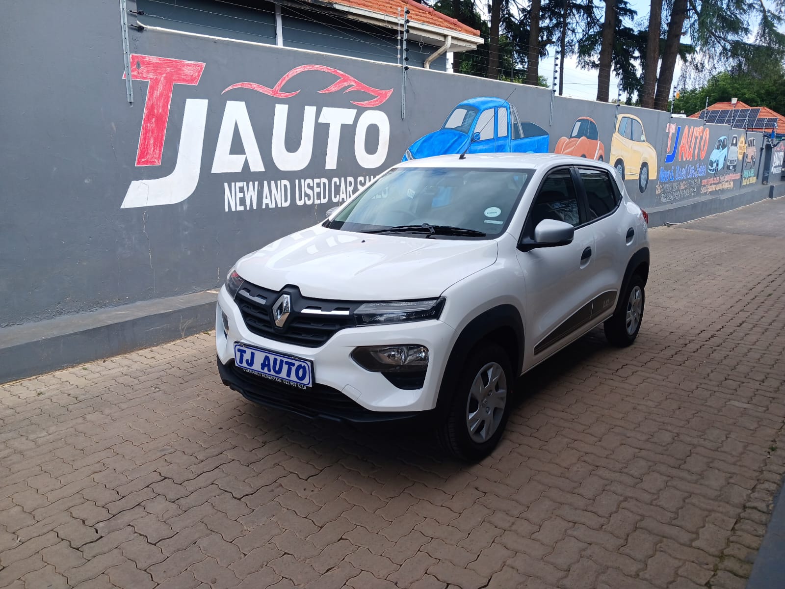 Read more about the article 2025 RENAULT KWID 1.0 LIFE