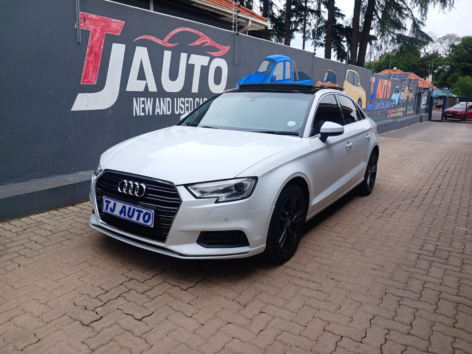 Read more about the article 2019 AUDI A3 SEDAN 30TFSI