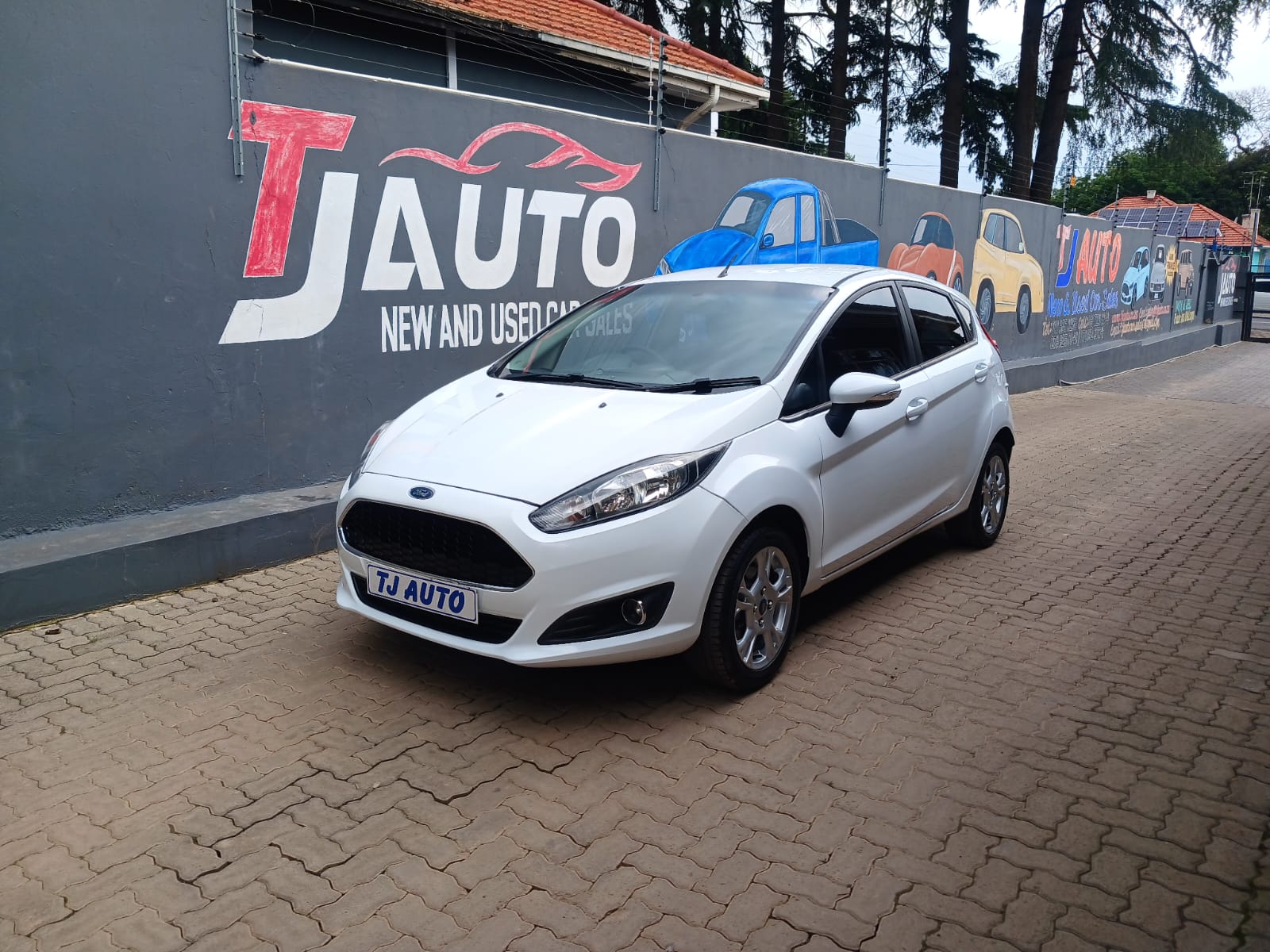 Read more about the article 2017 FORD FIESTA 5-Door 1.0T TREND