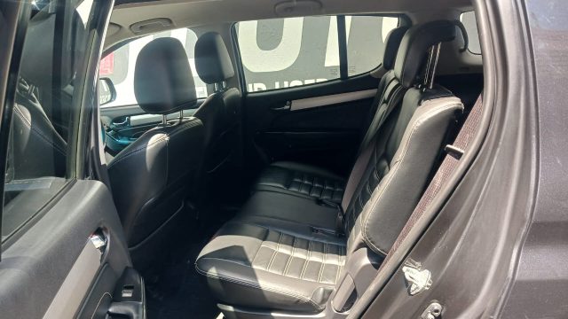 WhatsApp-Image-2025-11-29-at-14.03.50