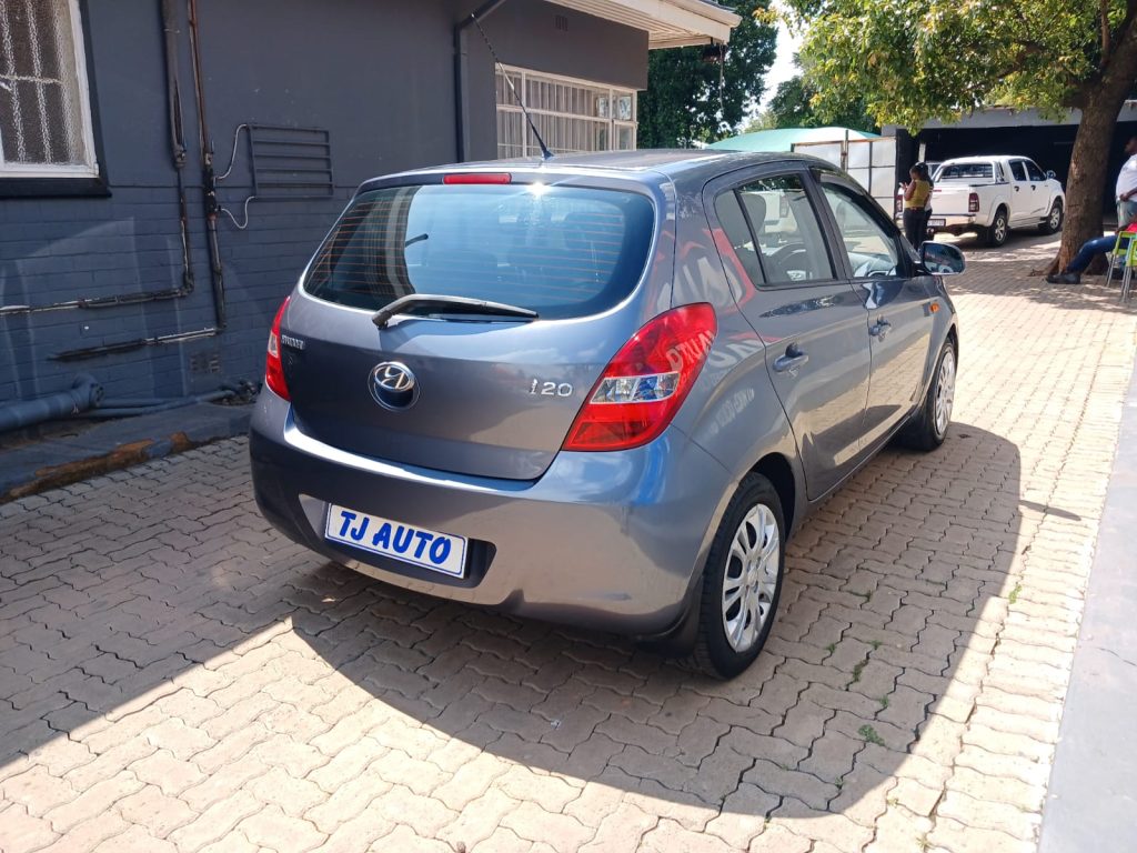 WhatsApp-Image-2025-12-01-at-14.33.42