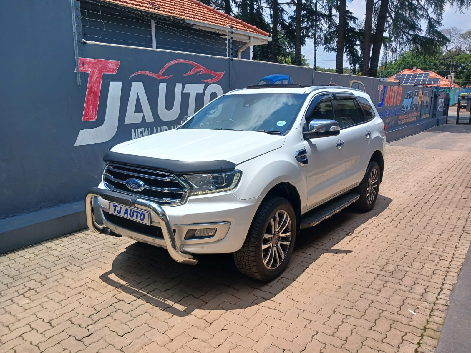 Read more about the article 2020 FORD EVEREST 2.0Bi-Turbo 4WD LIMITED