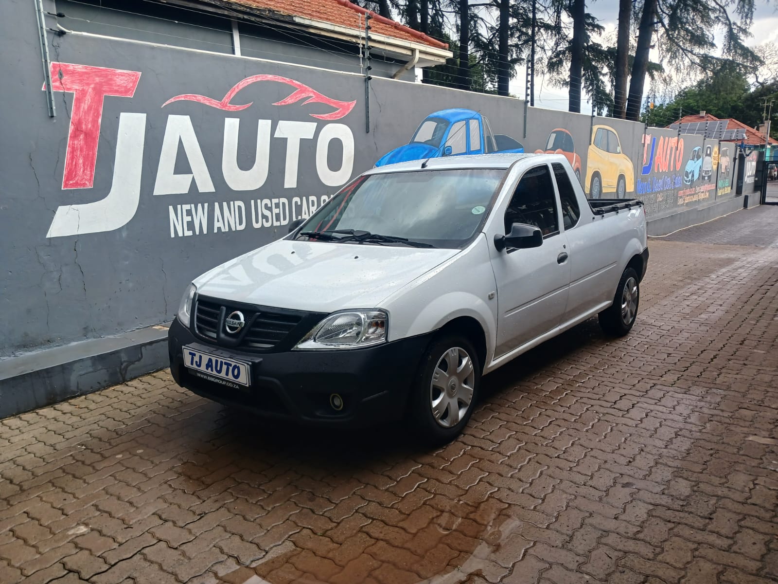 Read more about the article 2023 NISSAN NP200 1.6i (Aircon) SAFETY PACK