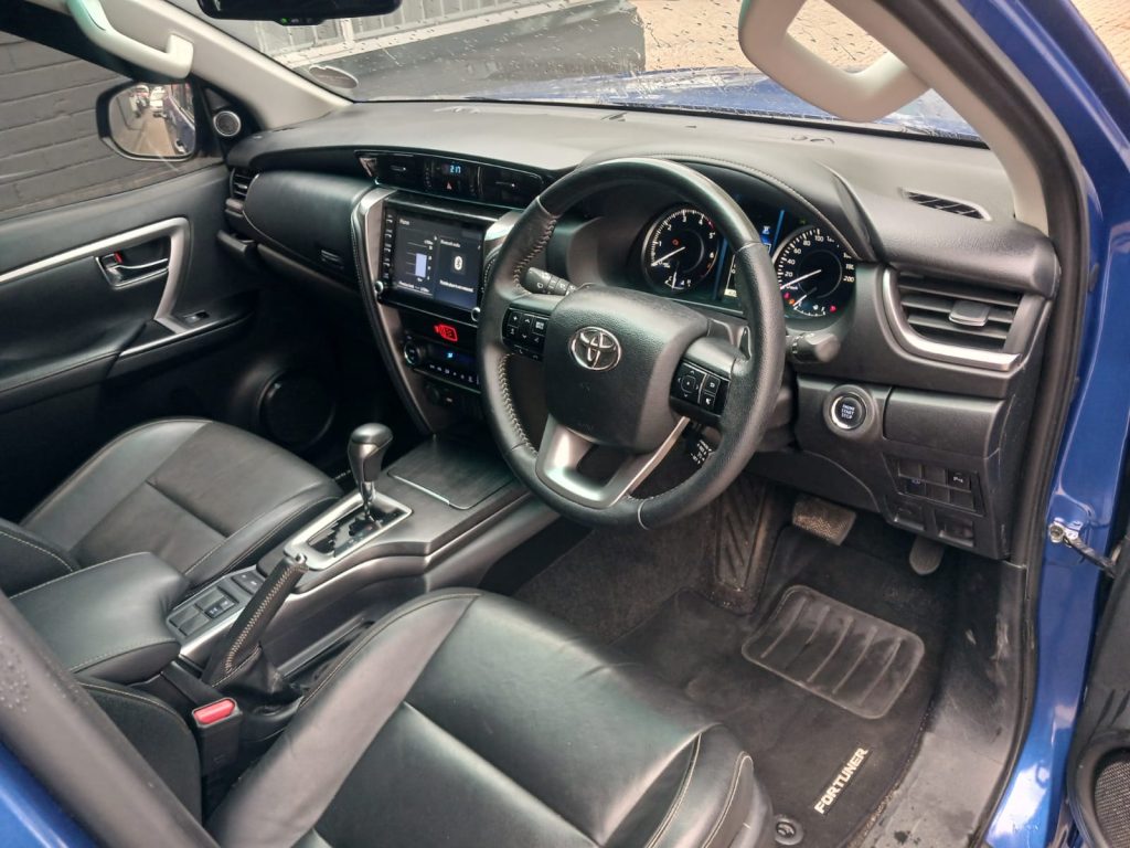 WhatsApp-Image-2025-12-10-at-16.05.35