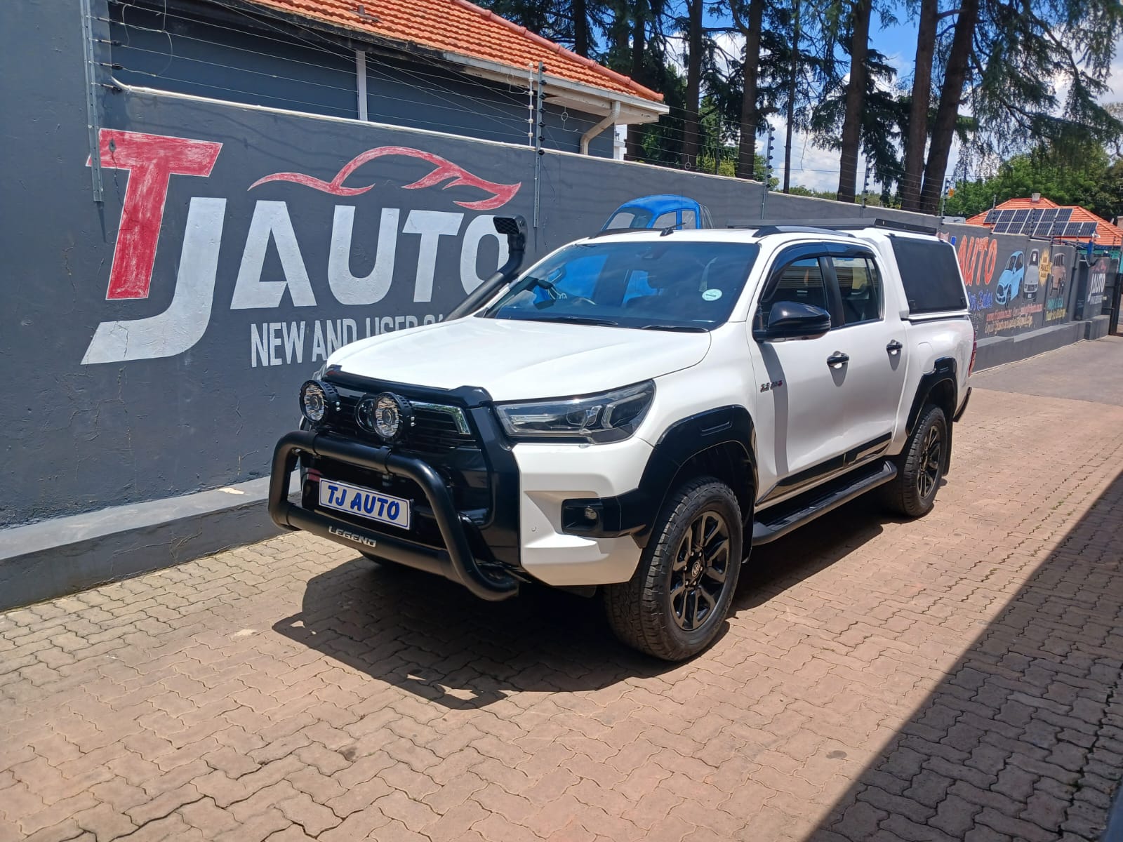 Read more about the article 2023 TOYOTA HILUX 2.8GD-6 DOUBLE CAB LEGEND AUTO