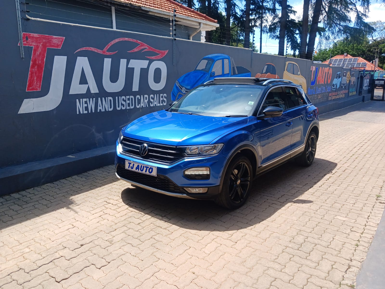Read more about the article 2022 VOLKSWAGEN T-Roc 1.4TSI 110kW DESIGN