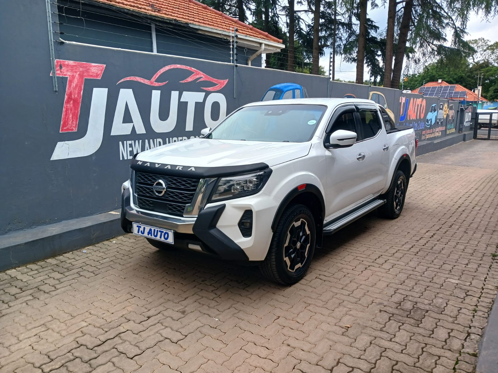 Read more about the article 2021 NISSAN NAVARA 2.5DDTi DOUBLE CAB LE 4×4 AUTO