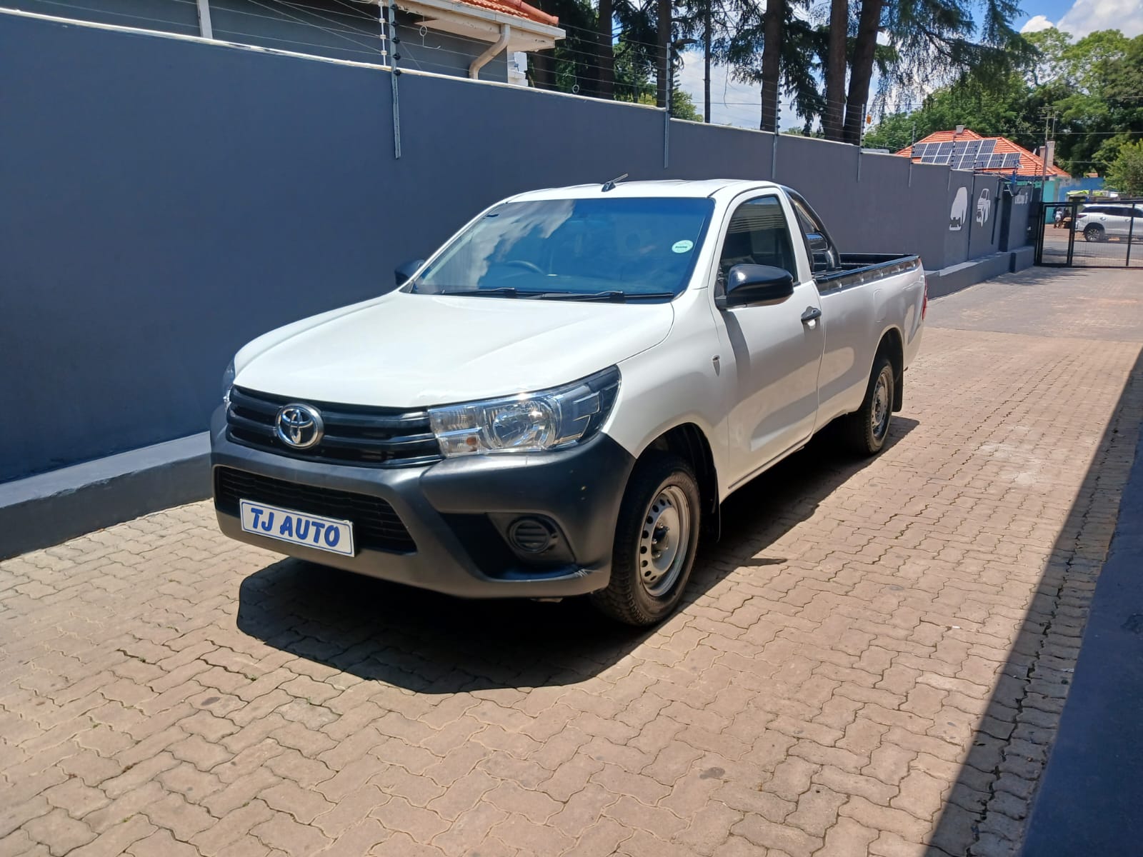 Read more about the article 2018 TOYOTA HILUX 2.4GD