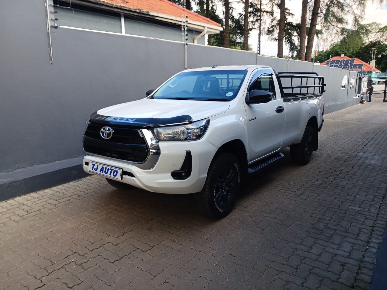 Read more about the article 2021 TOYOTA HILUX 2.4GD-6 RAIDER